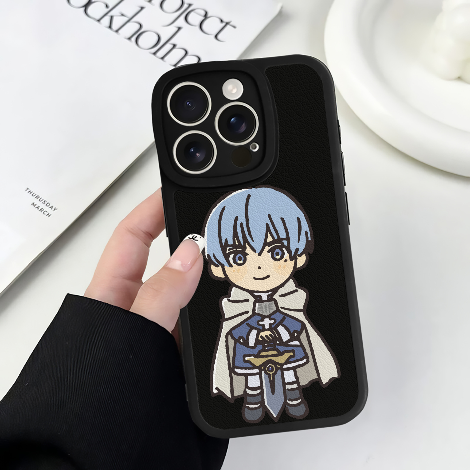 （画像用） 葬送のフリーレン Frieren 【iPhone 16シリーズ対応】シリコンスマホケース（レザー調） 材質：シリコン